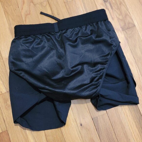 UNIQLO Swim Active Shorts Small S 27-30 Black NWOT Lined - Picture 3 of 6